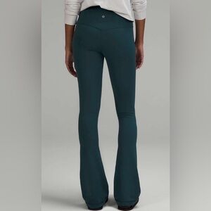 LIKE NEW LULULEMON Align high rise mini-Flare Pants